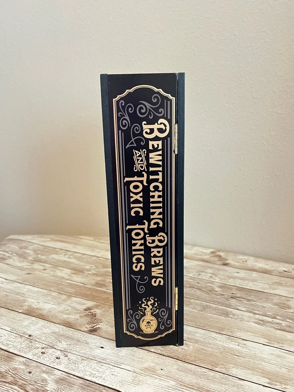 NEW Target Bullseye Playground Brews and Toxic Tonics  Halloween Bookend/Storage
